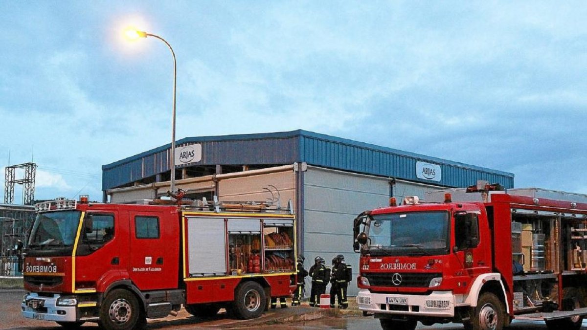 Bomberos de la Diputación de Valladolid. / E.M.