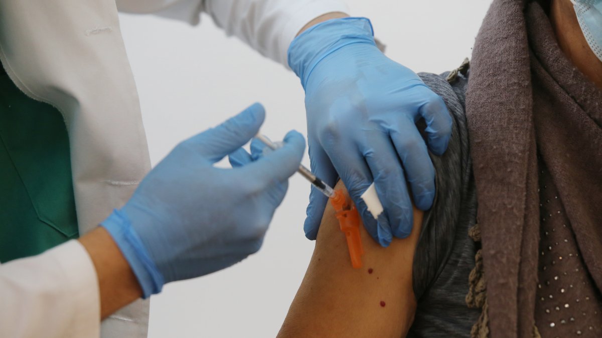 Vacunación con la tercera dosis contra la Covid-19 en Valladolid.- E.M.
