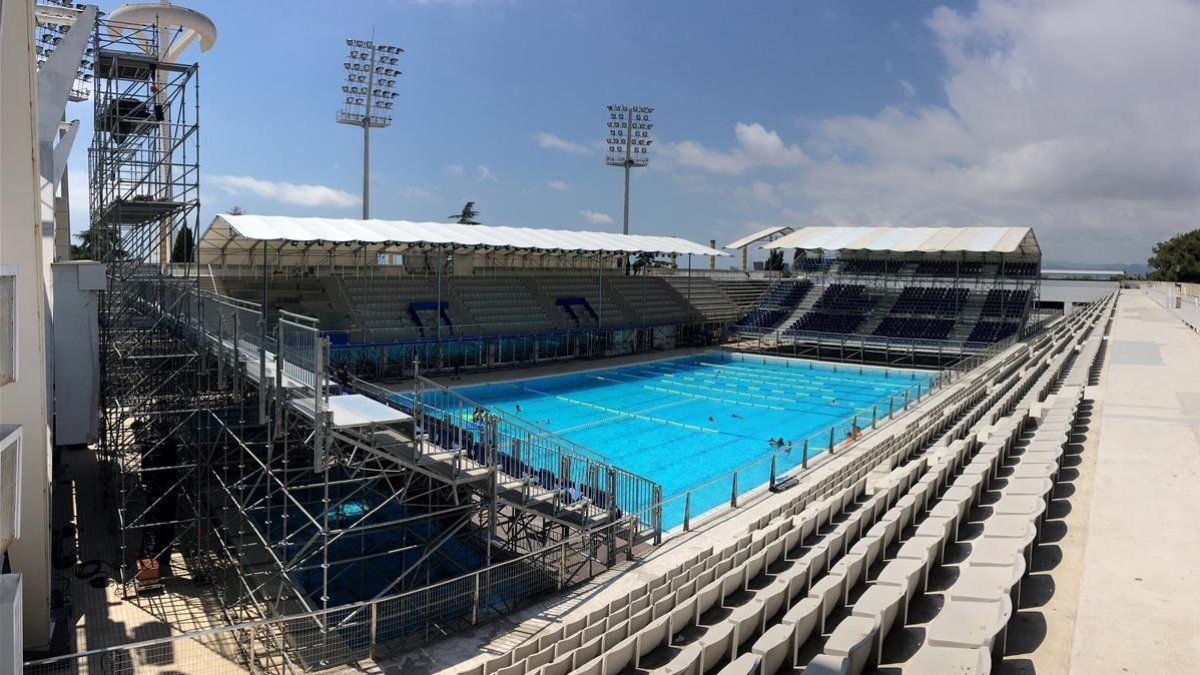 La nueva imagen de las Picornell, con las tribunas ampliadas  /-JOAN CORTADELLAS