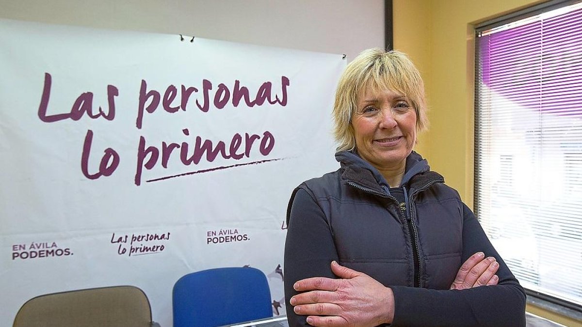 Pilar Baeza, en una imagen de archivo, el día de la presentación de su candidatura a la Alcaldía del Ayuntamiento de Ávila.-ICAL