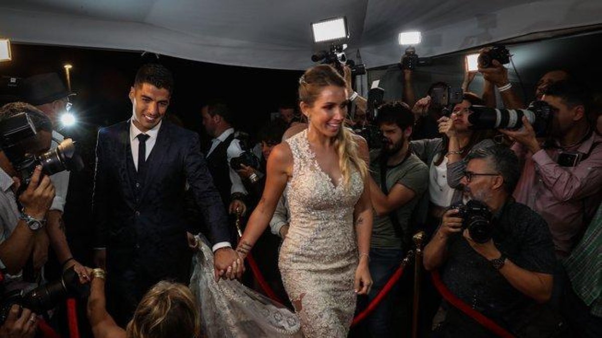 La historia de Suárez y Balbi, quienes celebrarán sus diez años de casados, nació en la adolescencia de ambos y está plagada de encuentros y desencuentros.-EFE