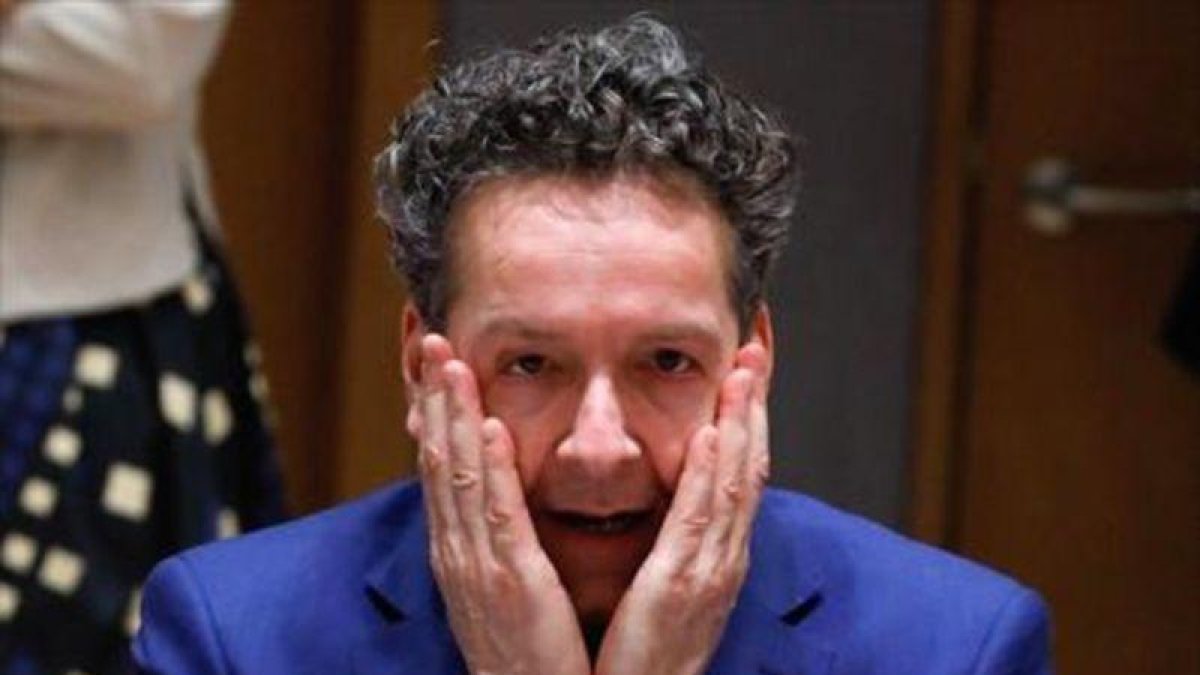 Dijsselbloem, durante el encuentro de ministros de Finanzas de la eurozona, en Bruselas.-REUTERS / YVES HERMAN