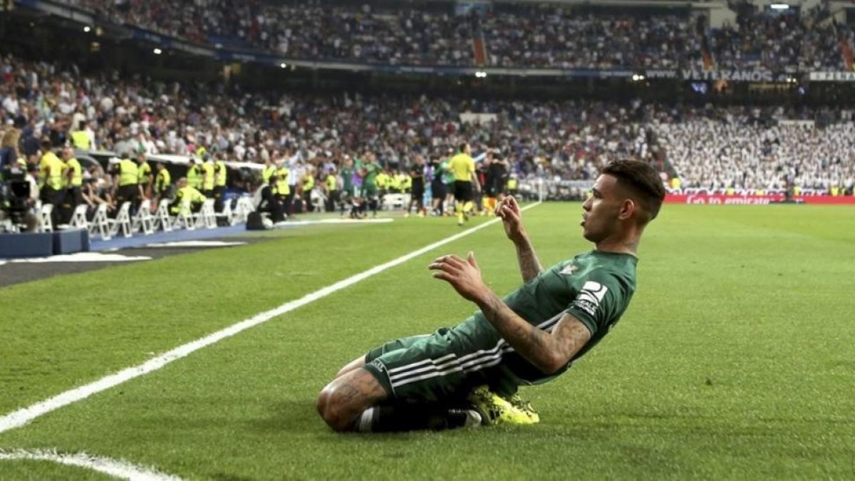 Tonny Sanabria celebra el gol de la victoria en el Bernabéu.-EFE / JAVIER LÓPEZ