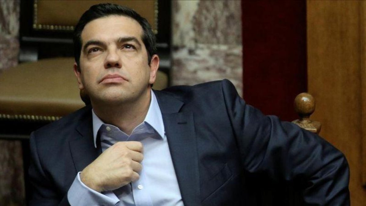 Alexis Tsipras, durante una sesión parlamentaria antes de votarse el presupuesto griego, en Atenas, el 10 de diciembre.-REUTERS / ALKIS KONSTANTINIDIS