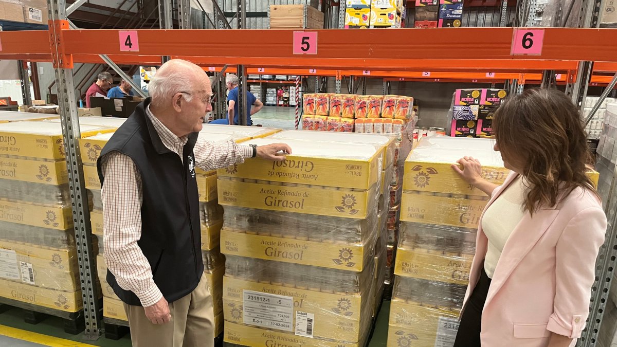 Donación de alimentos del Mercadona, Valladolid.- E.M.