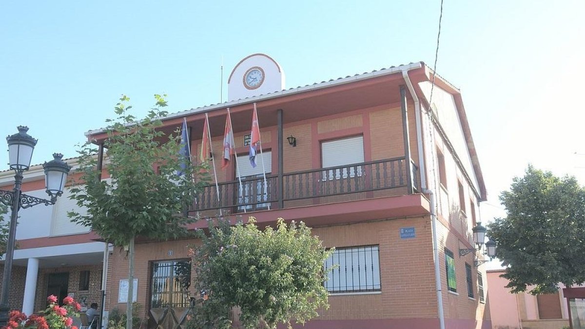 Ayuntamiento de Villabuena del Puente.-E.M.