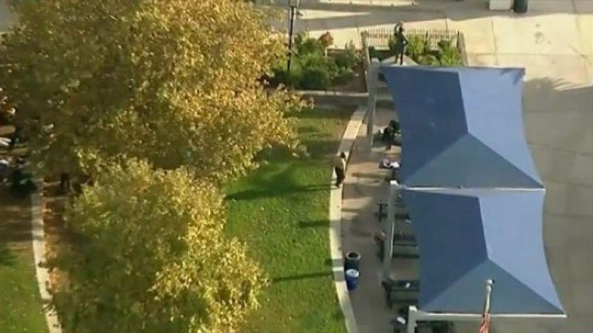 El instituto de Los Ángeles en el que ha habido un tiroteo.-