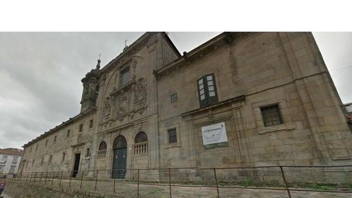 Fachada del convento de clausura de las Mercedarias, en Santiago de Compostela.-