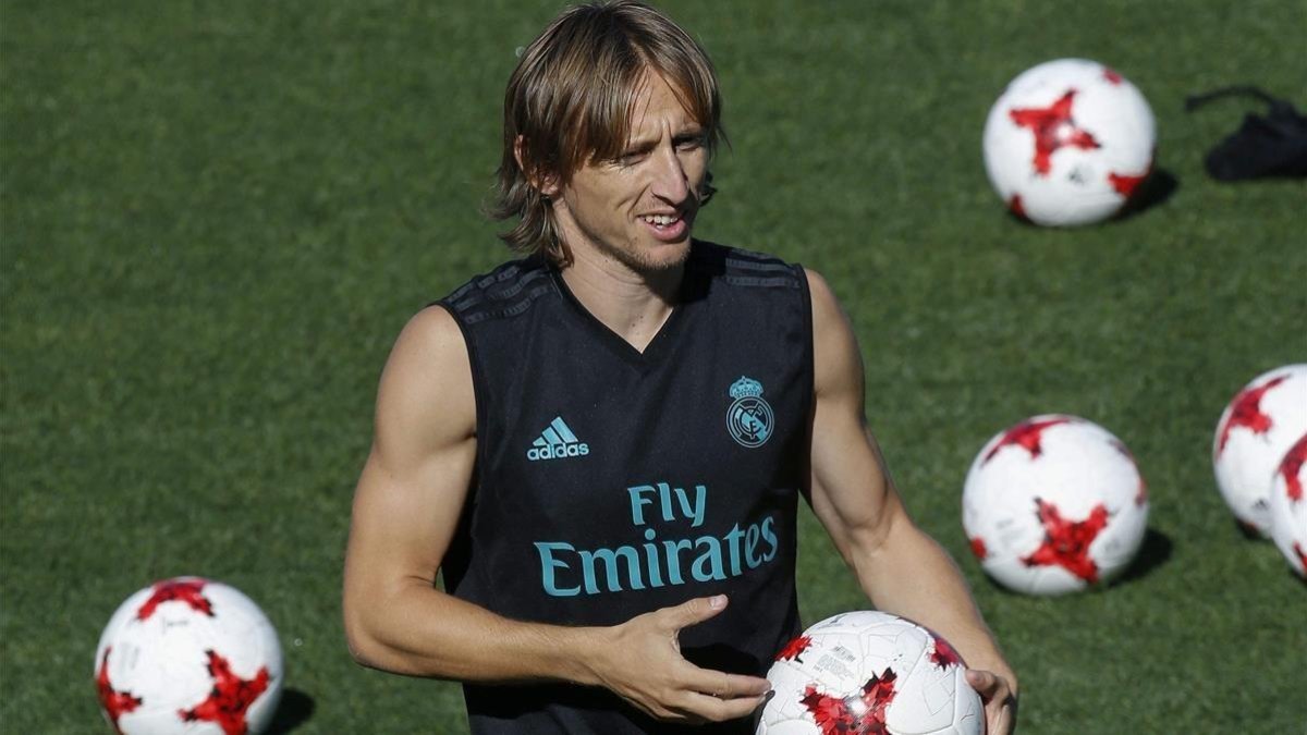 Modric, en un entrenamiento del Madrid.-EFE/ PACO CAMPOS