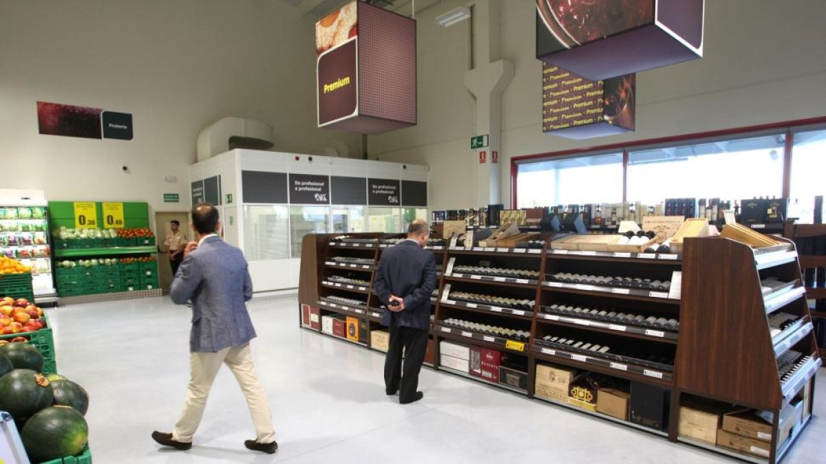 El centro Cash Ifa en Arroyo de la Encomienda (Valladolid).-ICAL