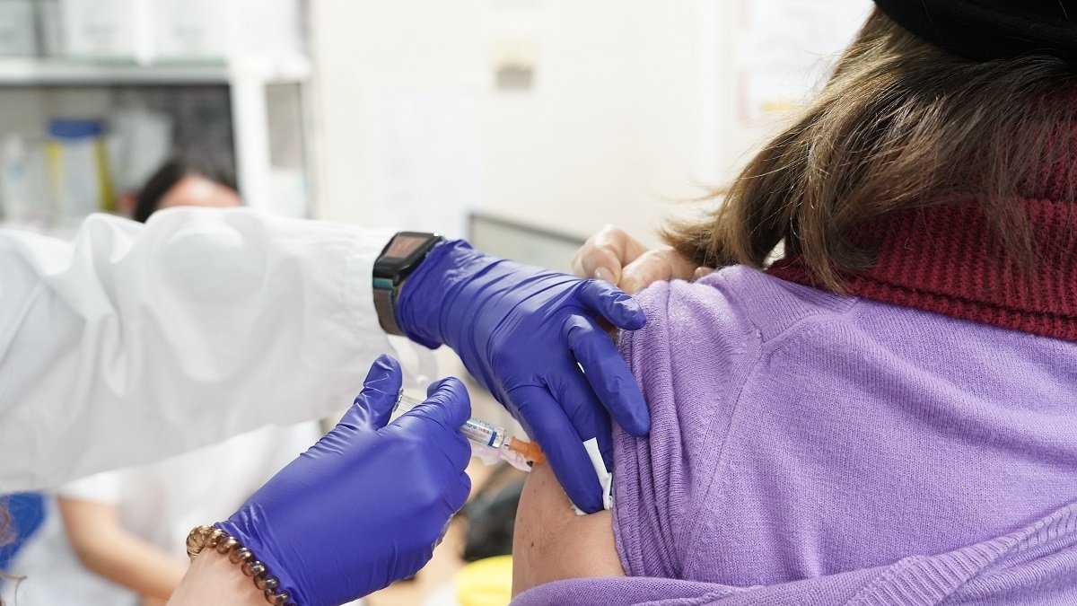 Primera jornada de vacunación sin cita previa contra la gripe en Valladolid.- ICAL