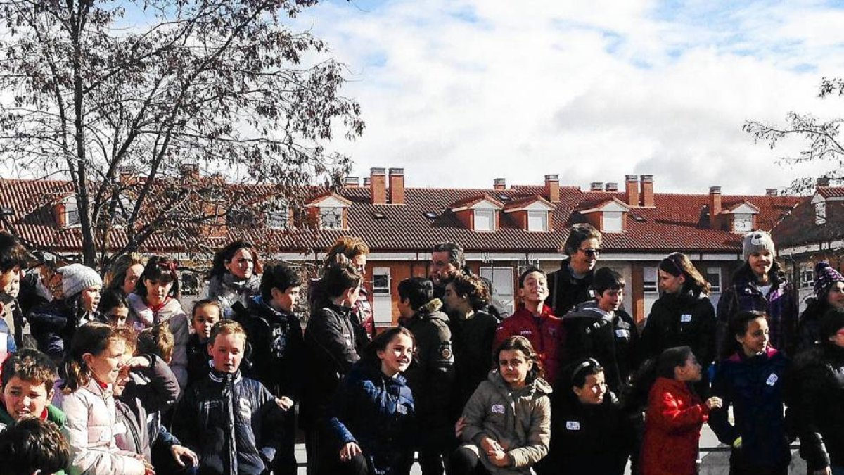 Escolares de los colegios de Arroyo celebran el Día de la Paz-El Mundo
