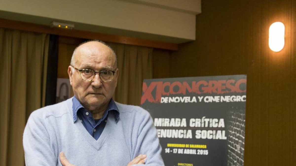 El director de cine Mario Camus, participa en el XI Congreso de Novela y Cine Negro que se celebra en Salamanca, con la conferencia 'La mirada negra de un director'-Ical