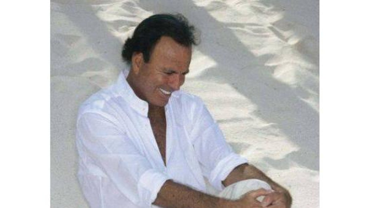Julio Iglesias.-