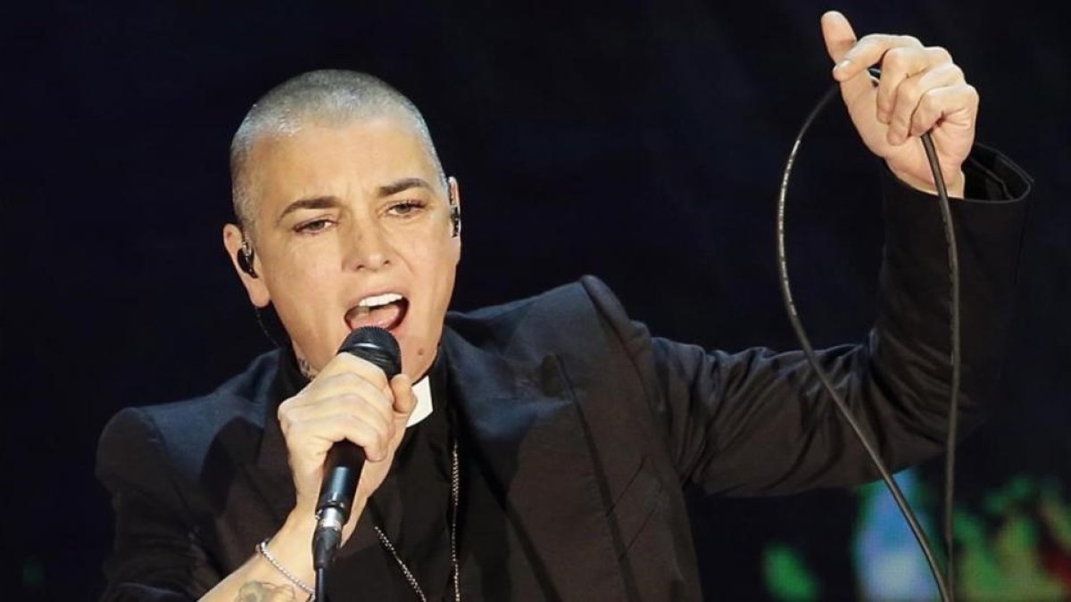 Sinead O'Connor, en una actuación en Italia en el 2014.-AP / ANTONIO CALANNI