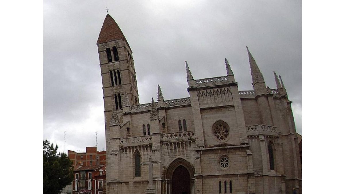 Fachada de la Iglesia de La Antigua de Valladolid-El Mundo