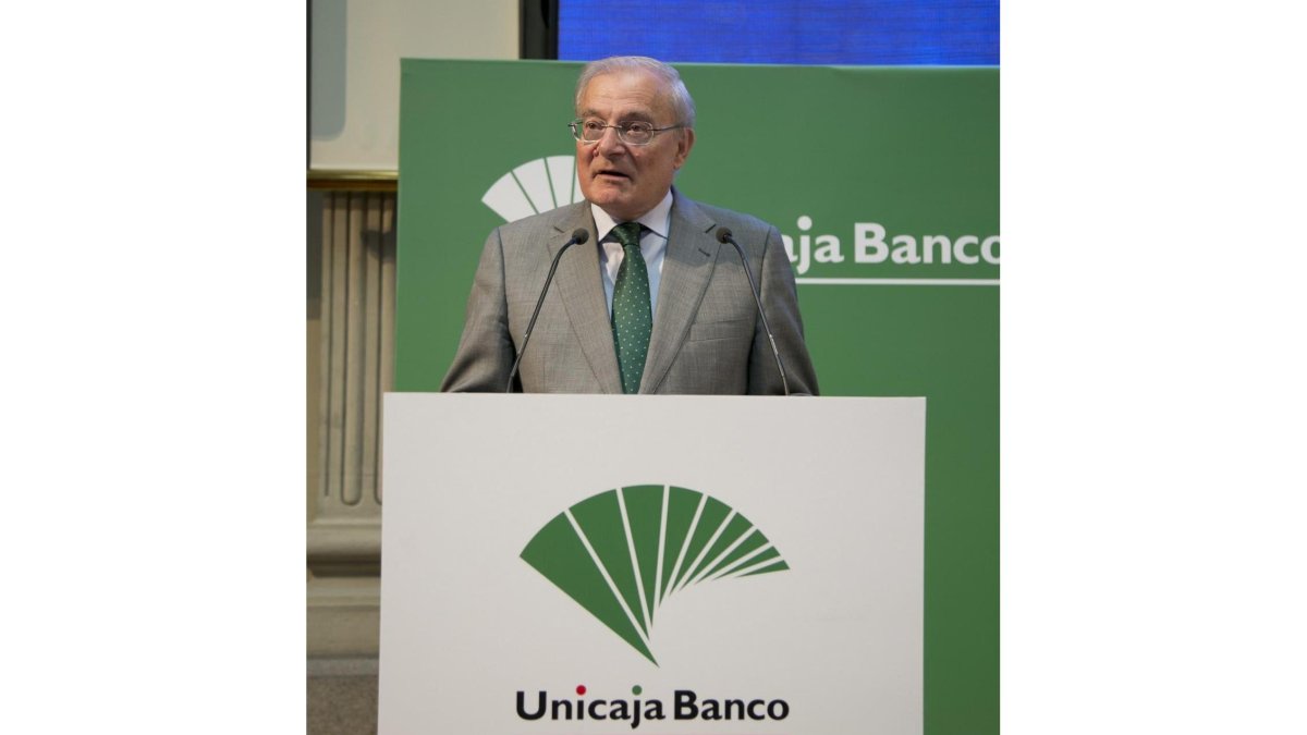 El presidente de Unicaja, Manuel Azuaga.-ICAL