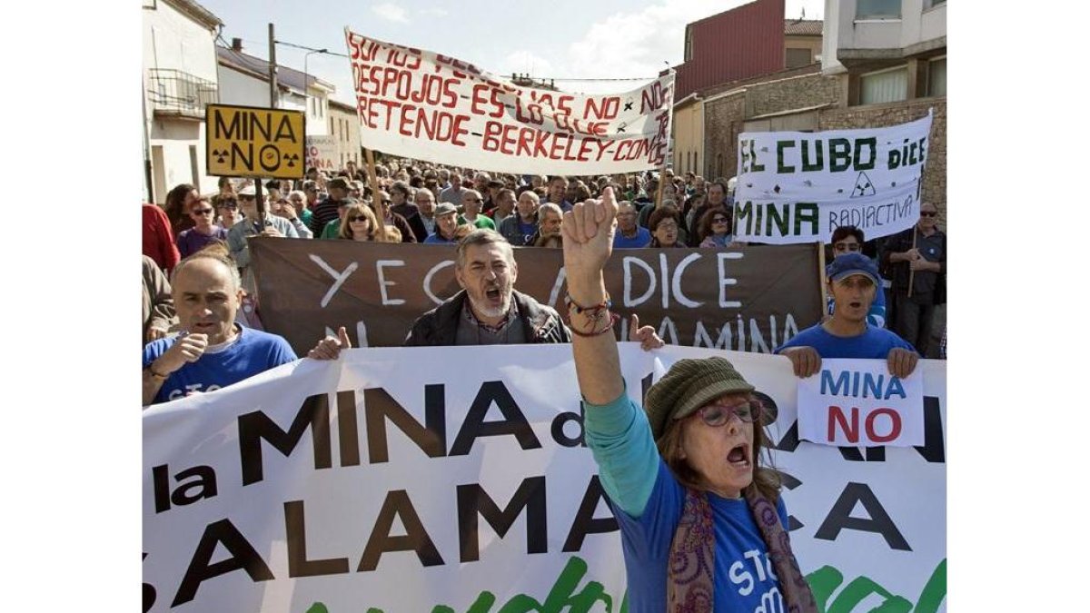 Una de las protestas contra la mina de uranio en Retortillo.-ICAL