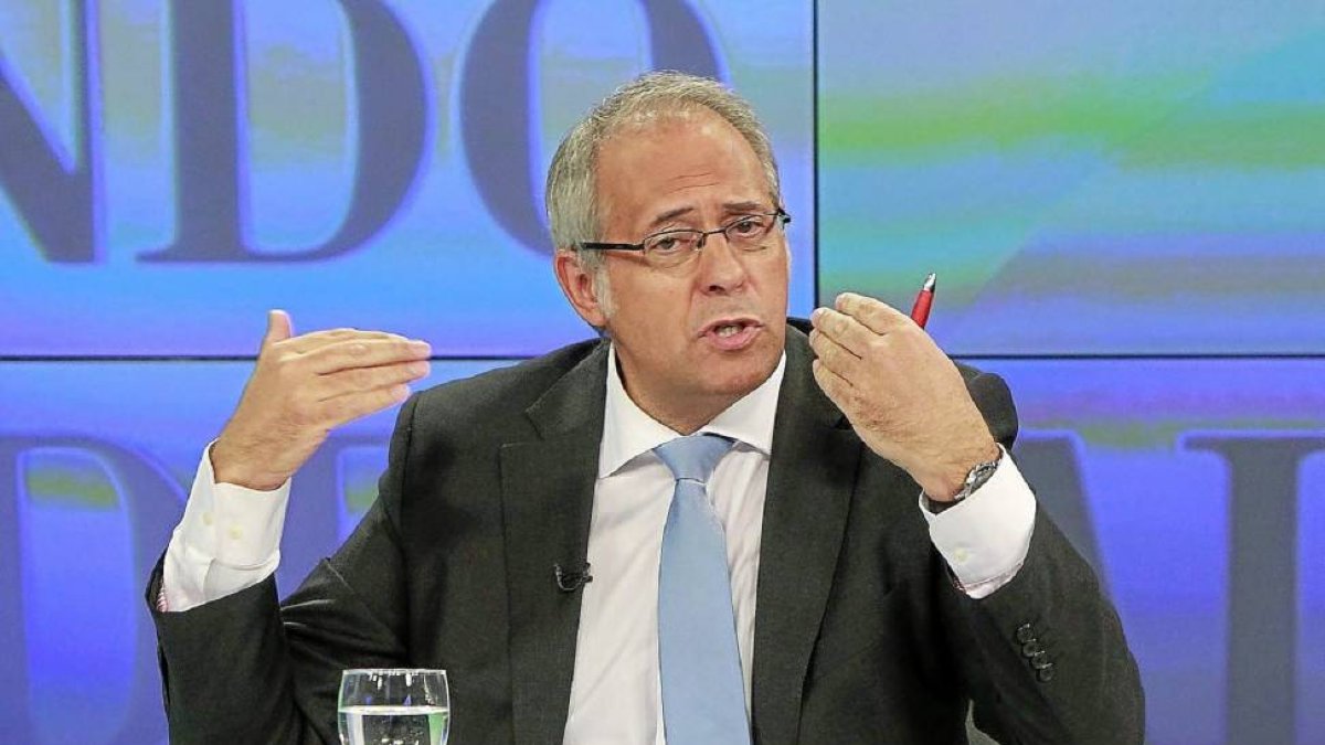 El presidente del Grupo Popular en el Ayuntamiento, José A. Martínez Bermejo, ayer, en el programa ‘La Quinta Esquina’-J.M. Lostau