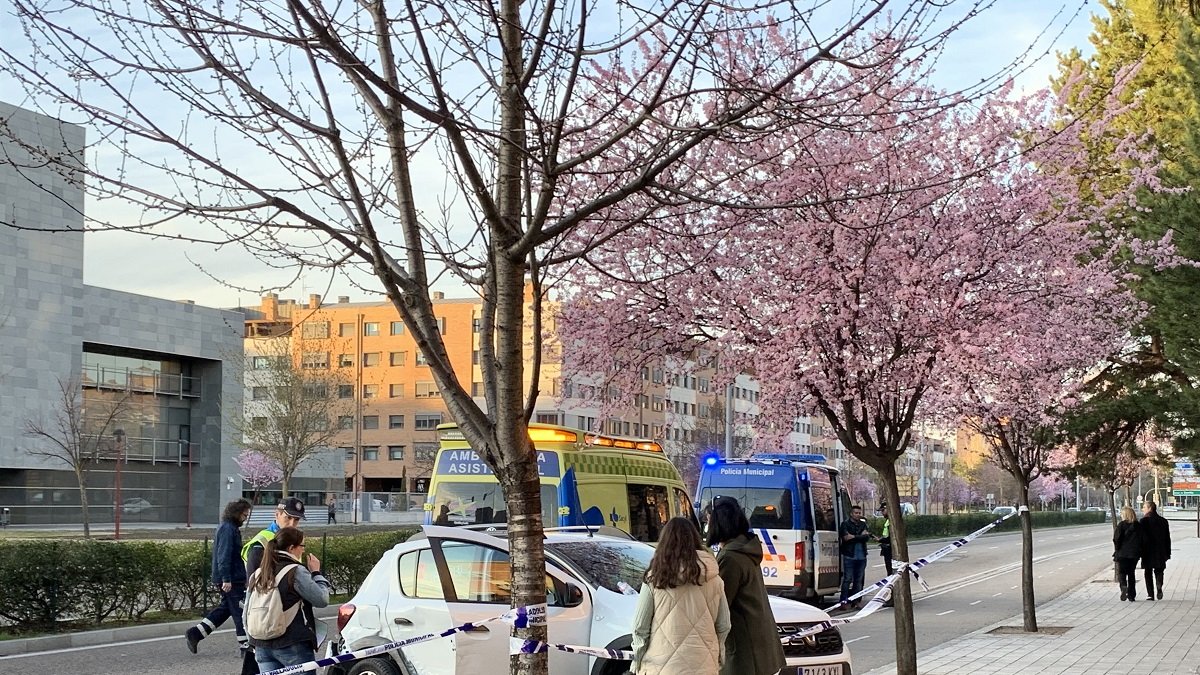 Accidente en la Avenida de Salamanca de Valladolid en frente de Las Cortes. - ICAL