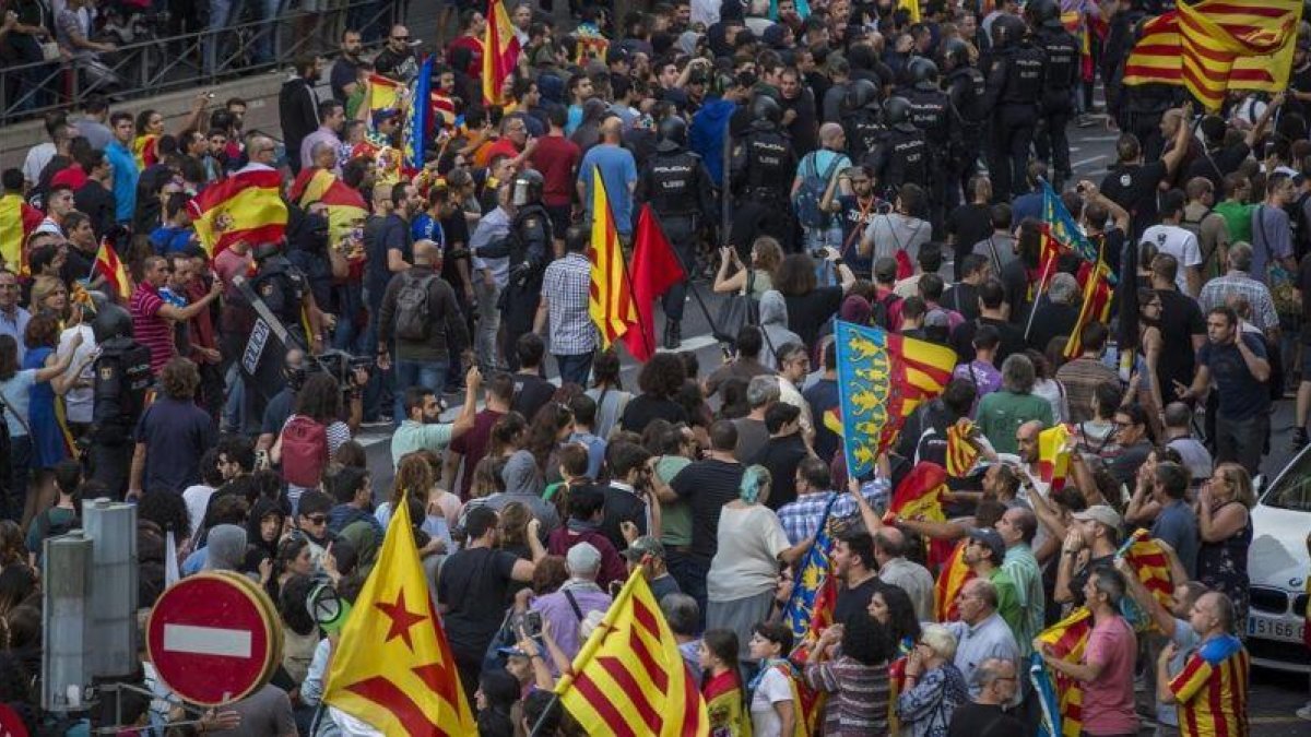 Disturbios durante la manifestación del pasado 9 de Octubre en Valencia.-MIGUEL LORENZO