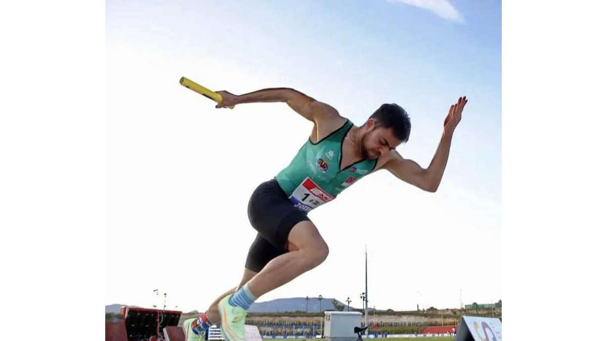 Sergio Juárez durante una competición al aire libre esta temporada. / INSTAGRAM