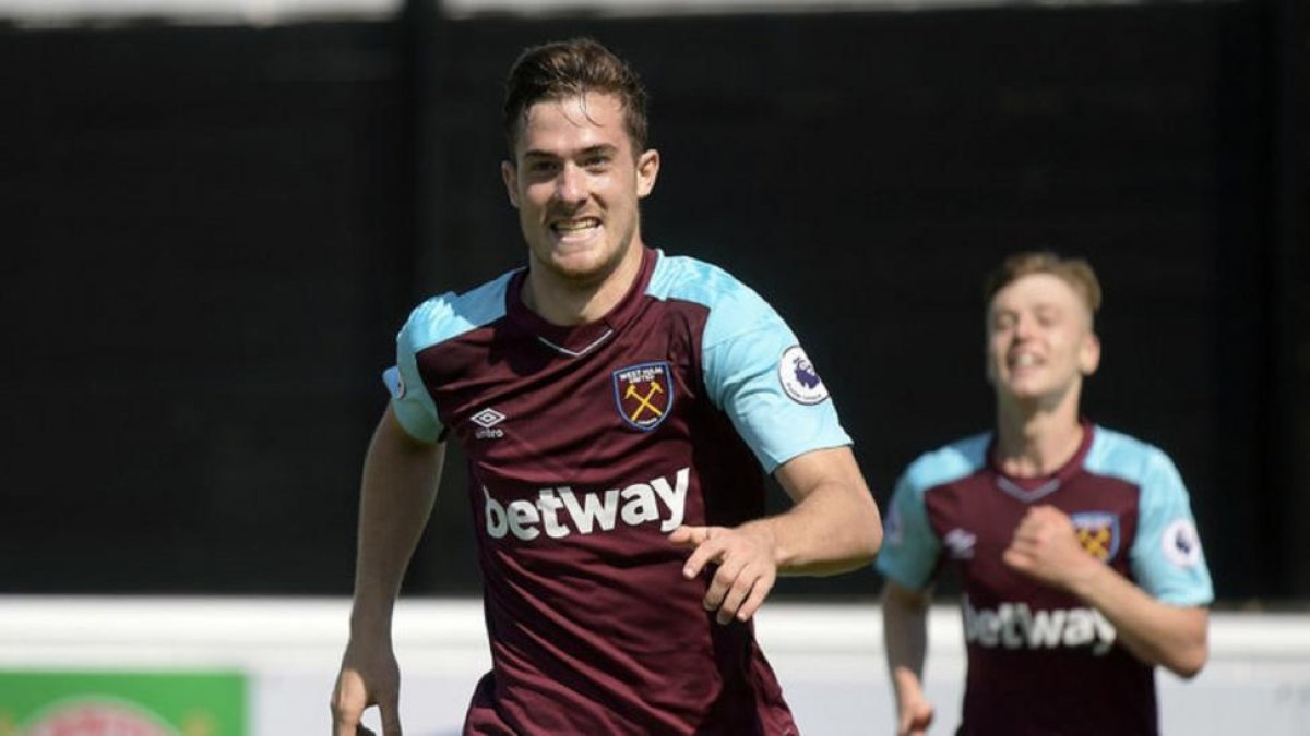 Toni Martínez con la camsieta del Wet Ham.-West Ham United.