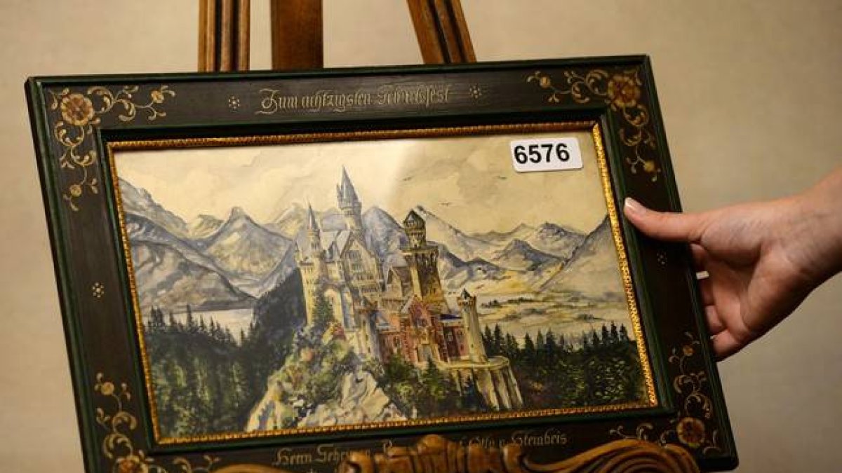 Vista del castillo alemán de Neuschwachstein pintada por Hitler y adjudicada por 100.000 euros.-Foto: CHRISTOF STACHE / AFP