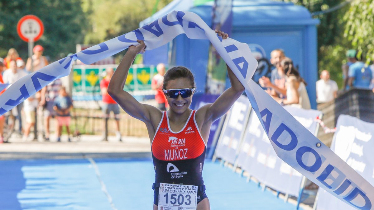 Marina Muñoz, ganadora del XXIV Triatlón Ciudad de Valladolid. / LOSTAU