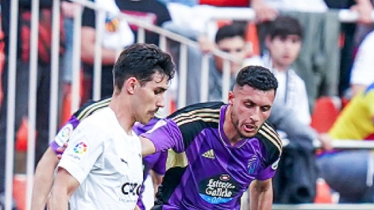 Amallah, con Almeida en Mestalla.
