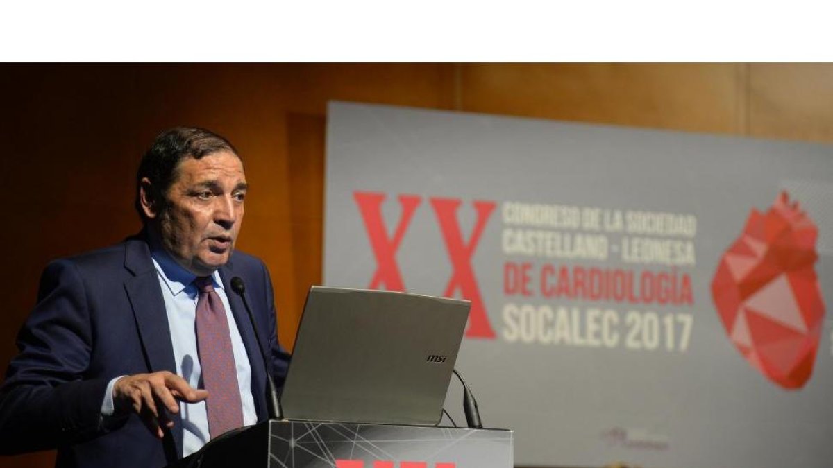 El consejero de Sanidad, Antonio María Sáez, asiste a la inauguración del XX congreso de la Sociedad Castellano-Leonesa de Cardiología-ICAL