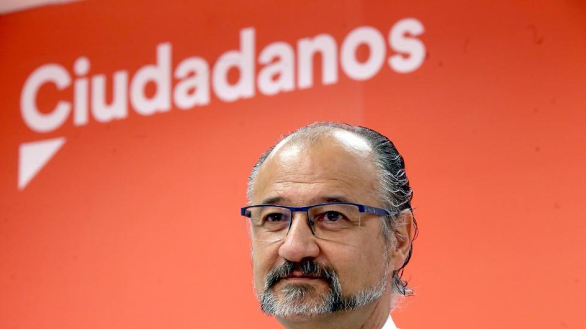 El portavoz de Ciudadanos en Castilla y León, Luis Fuentes, valora la actualidad política-ICAL