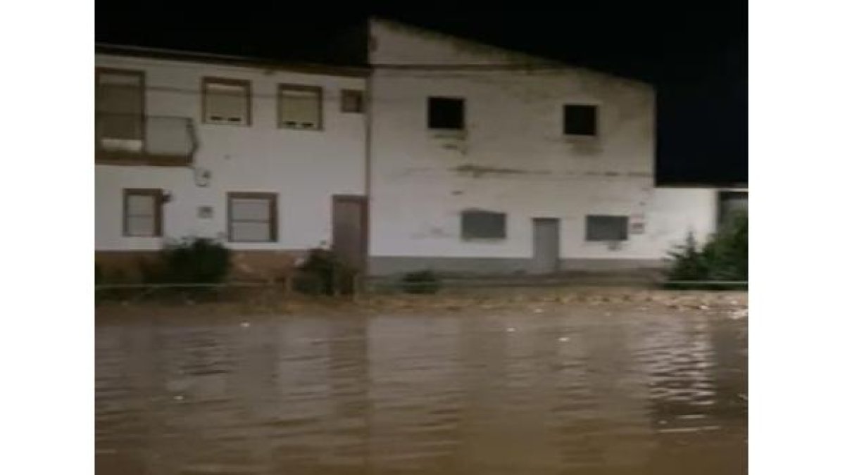 Siete Iglesias de Trabancos tras las inundaciones. E.M.