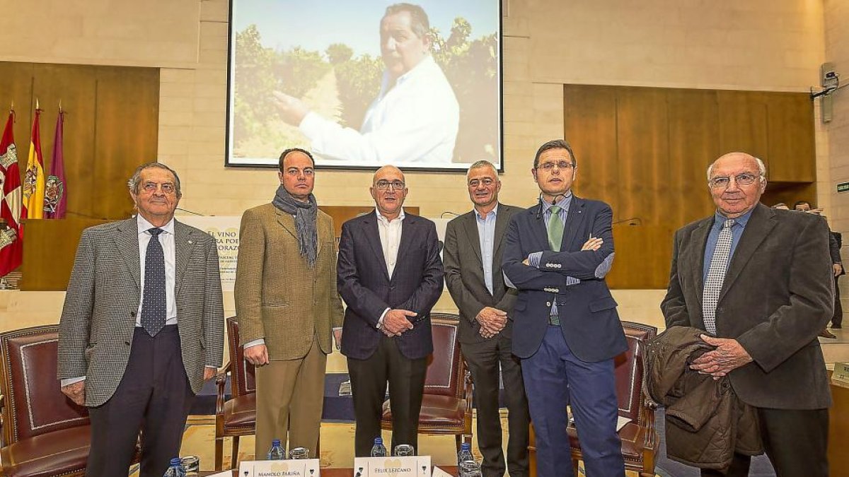 Pedro LLorente, Felix Lezcano, Jesús Julio Carnero, Baudouin Havaux, Raúl Escudero y Manolo Fariña, ayer.-E. M.
