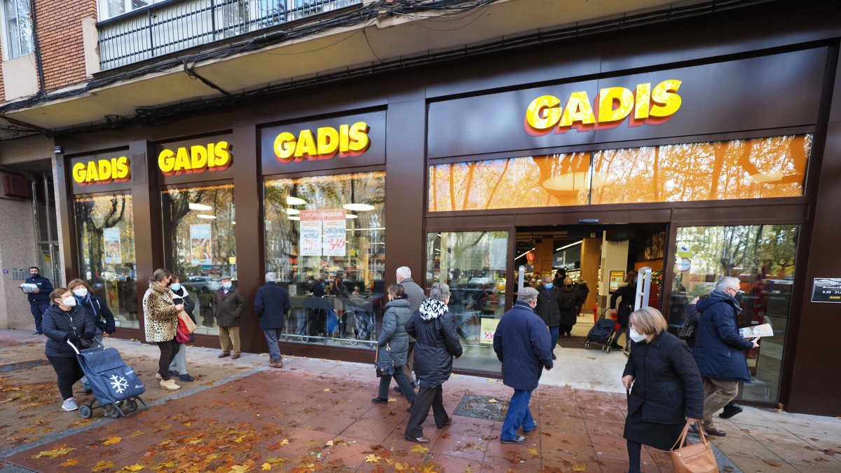 Apertura de nueva tienda GADIS en Paseo Zorrilla, 51 / PHOTOGENIC