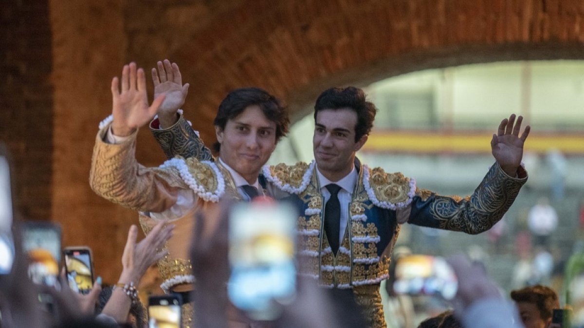 JOSÉ SALVADOR