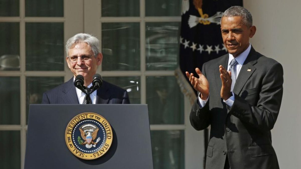 El juez Merrick Garland junto al presidente Barack Obama.-REUTERS / KEVIN LAMARQUE