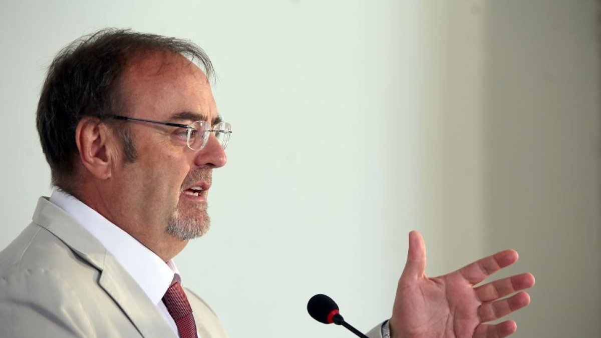 El consejero de Educación, Fernando Rey, presenta el curso escolar 2016-2017-ICAL