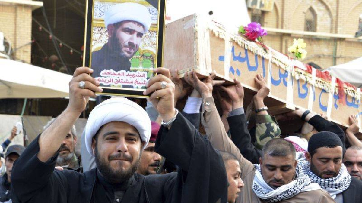 Miembros de la milicia chiíta de Imam Abbas, el pasado viernes.-Foto: EFE / KHIDER ABBAS