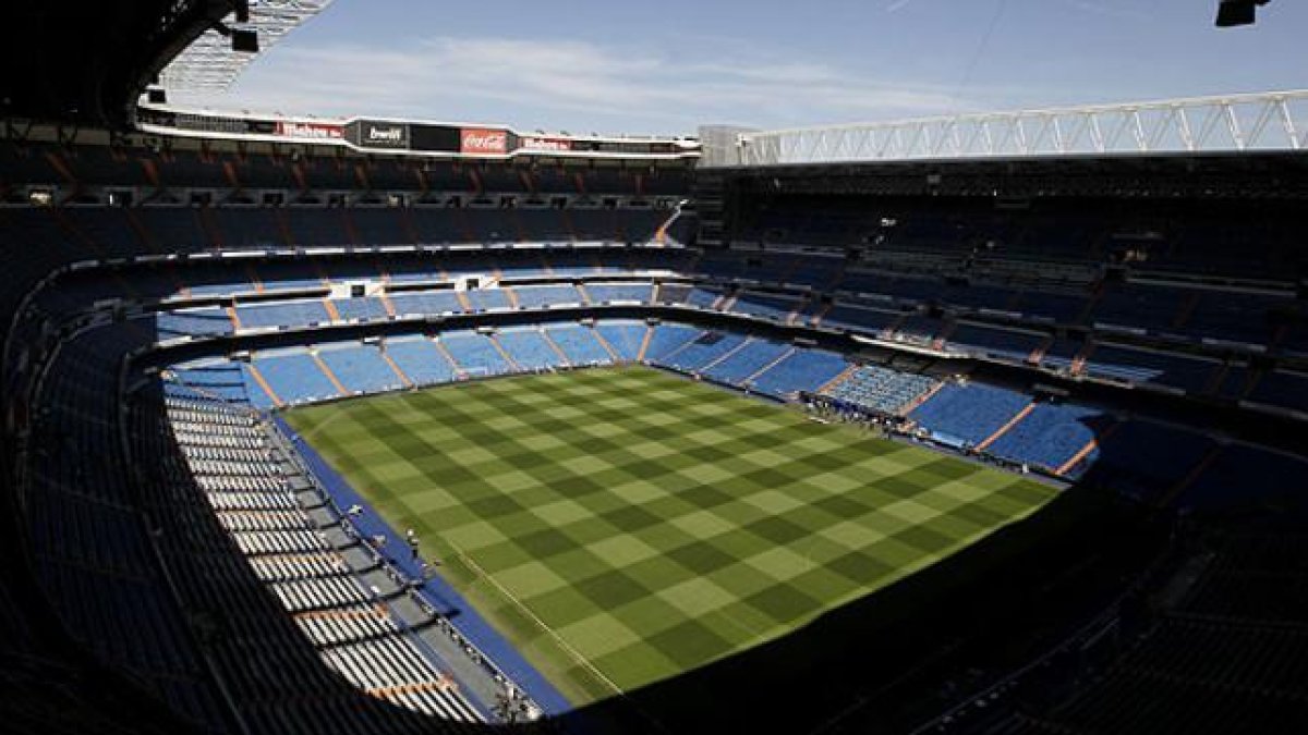 Vista genérica del estadio Santiago Bernabéu.-JOSÉ LUIS ROCA