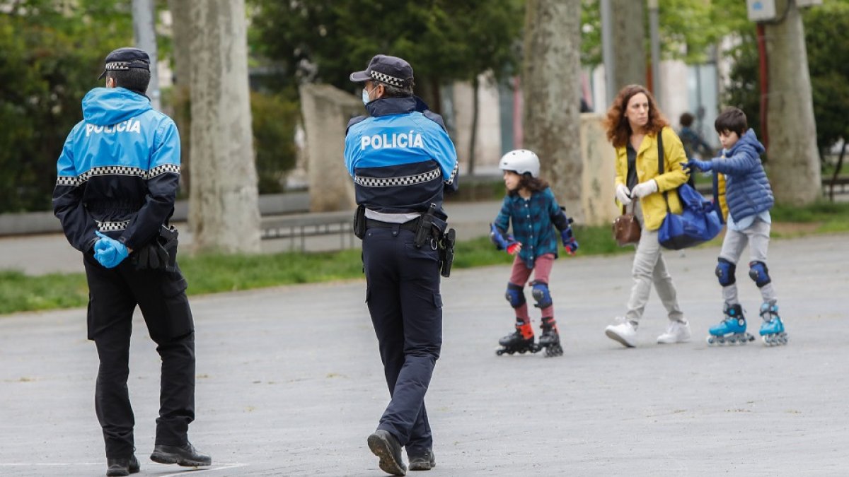 JUAN MIGUEL LOSTAU. 26/04//2020. VALLADOLID. COMUNIDAD DE CASTILLA Y LEÓN. CORONAVIRUS. DOMINGO 26. PERMISO PARA SALIR LOS NIÑOS MENORES DE 14 AÑOS.