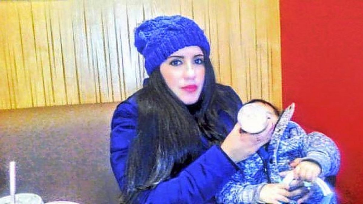 Janaína con su hijo David.-FACEBOOK