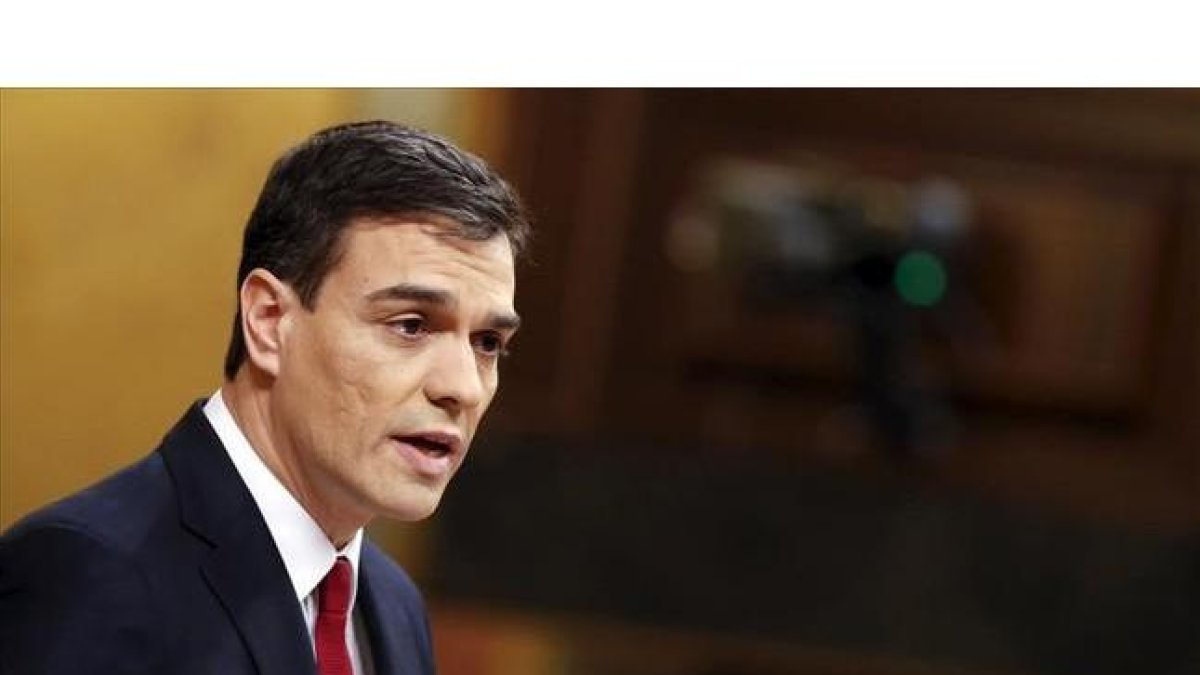 El secretario general del PSOE, Pedro Sánchez, esta tarde en la sesión de investidura.-SERGIO PEREZ