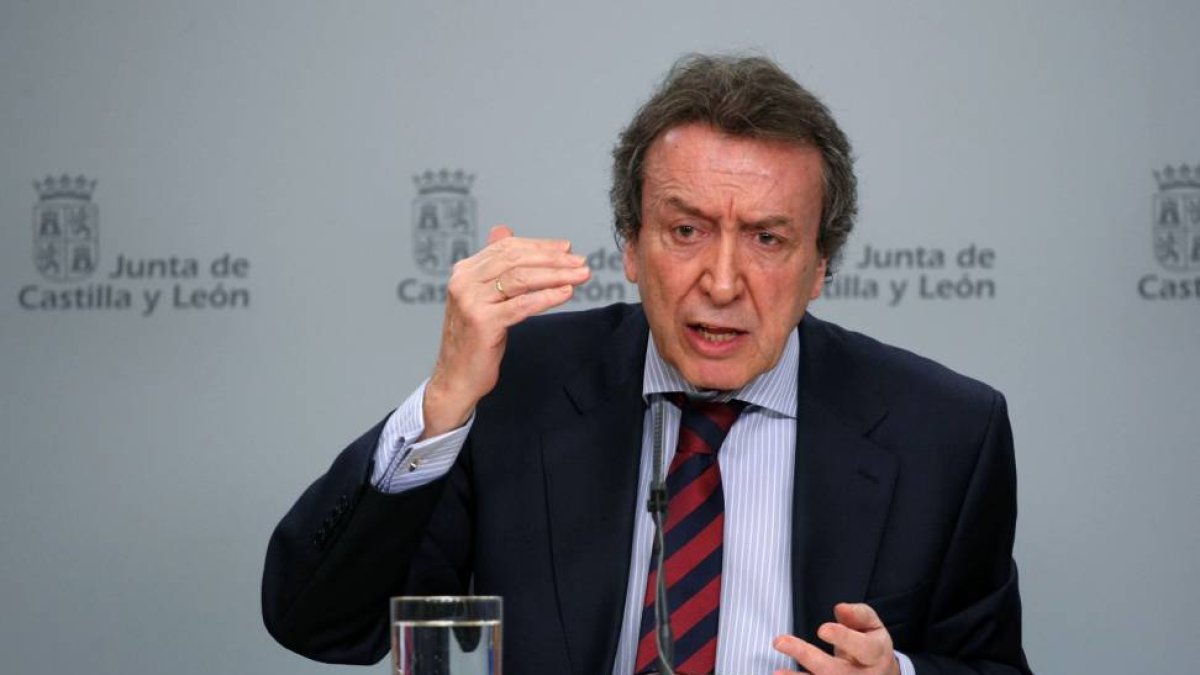 El consejero de la Presidencia y portavoz de la Junta, José Antonio de Santiago-Ical