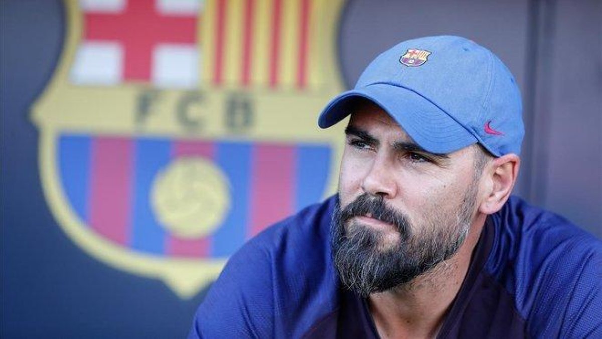 Víctor Valdés, técnico del Juvenil del Barça.-VALENTÍ ENRICH