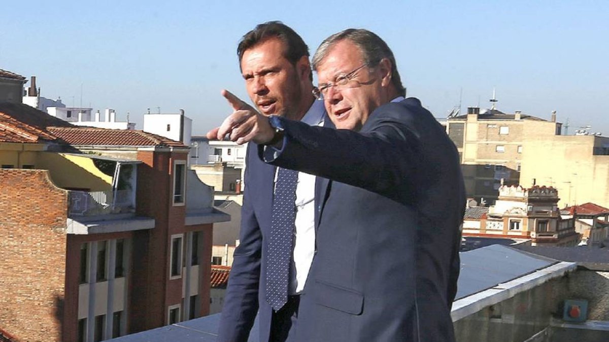 Silván muestra a Puente vistas de León.-Ical