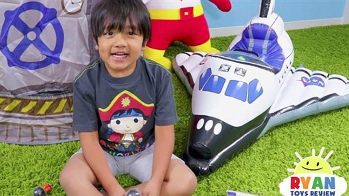 Ryan ToysReview, el niño youtuber de 7 años que más dinero ha ganado en el 2018, según la revista Forbes.-YOUTUBE / RYAN TOYSREVIEW