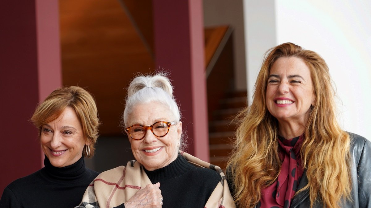 Lola Herrera, Ana Labordeta y Lola Baldrich presentan la obra ‘Adictos’. - ICAL