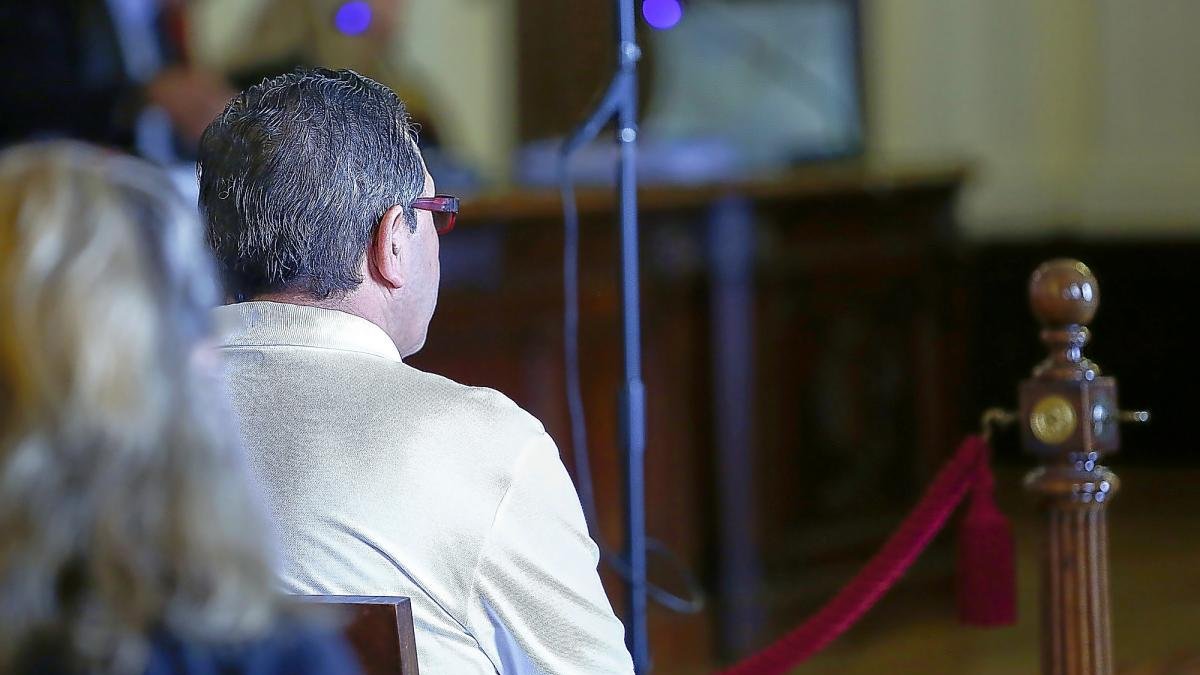 El ex acalde de Cacabelos Adolfo Canedo, en un momento del juicio.-ICAL