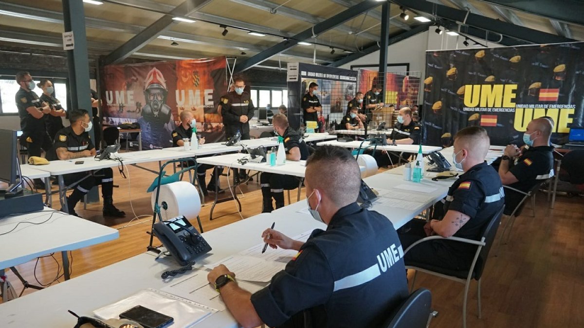Los rastreadores de la UME en León continúan con su trabajo para detectar casos de COVID-19.- ICAL
